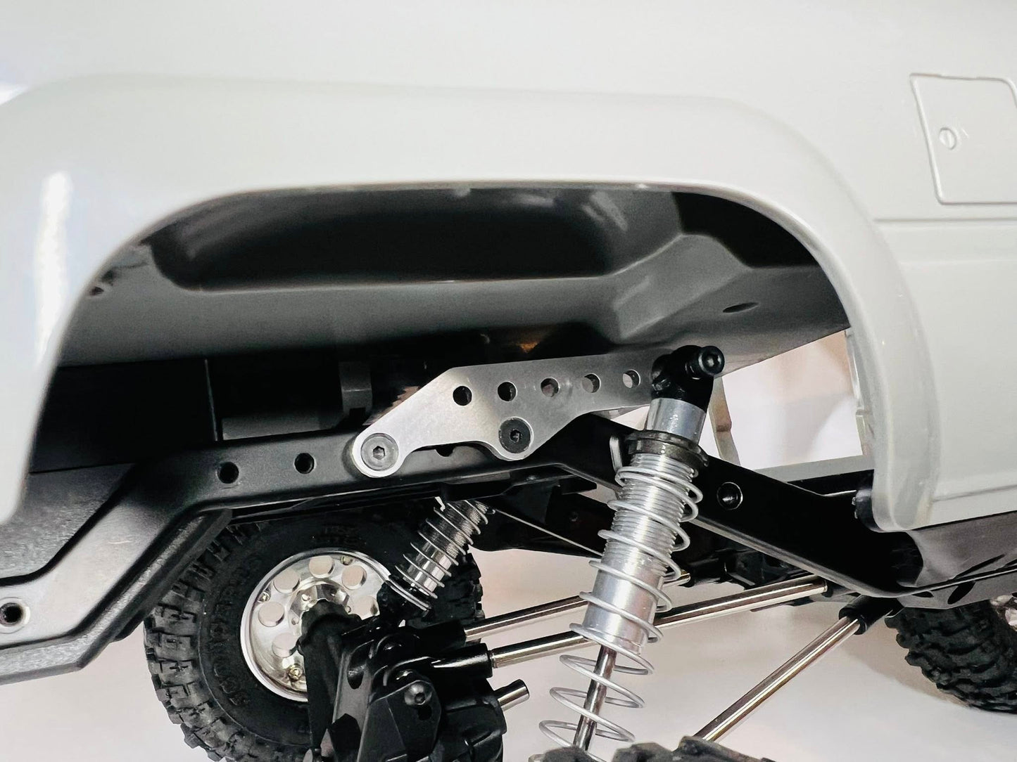 Timberline Body Mount Kit – No-Cut Mounting Solution for RC4WD Toyota 4Runner Hard Body to VS4-10 Chassis | MRCC
