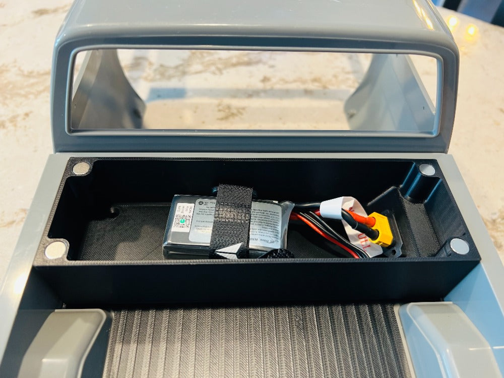 Bigfoot Toolbox – Hidden Battery Box for RC4WD Chevrolet K10 Hard Body | MRCC