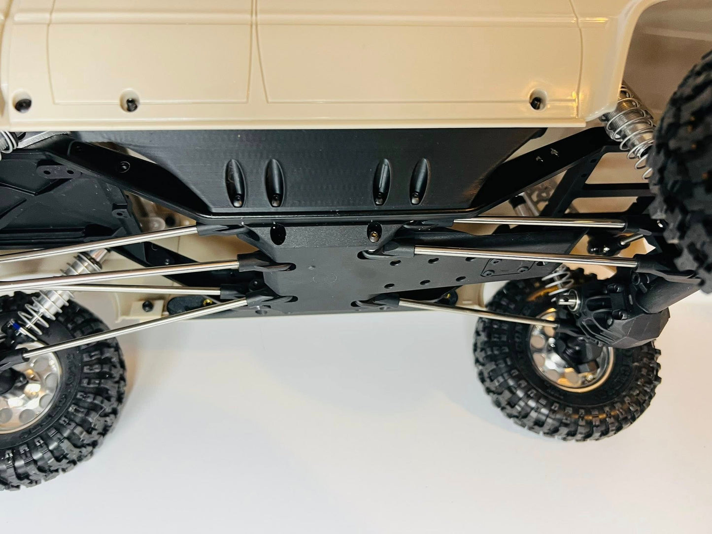 Timberline Body Mount Kit – No-Cut Mounting Solution for RC4WD Mojave II 4 Door Hard Body to VS4-10 Chassis | MRCC