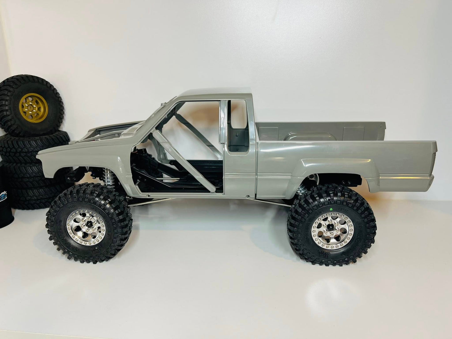 Timberline Body Mount Kit – No-Cut Mounting Solution for RC4WD Toyota Xtra Cab Hard Body to VS4-10 Chassis | MRCC