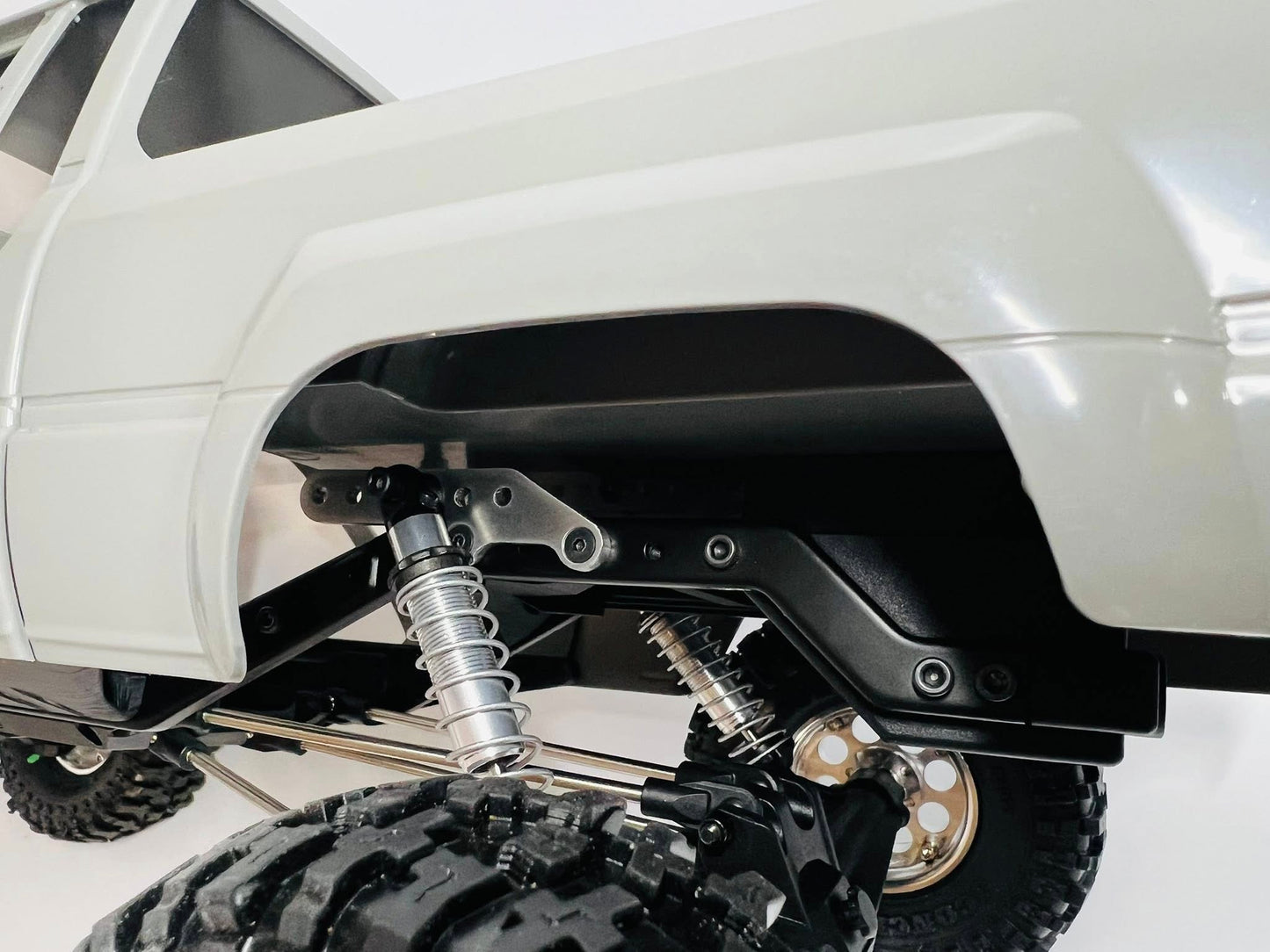 Timberline Body Mount Kit – No-Cut Mounting Solution for RC4WD Toyota Xtra Cab Hard Body to VS4-10 Chassis | MRCC